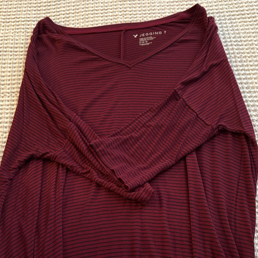 American Eagle Outfitters Burgundy Long Sleeve Tee